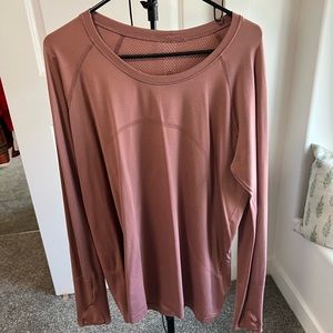 Lululemon swiftly tech top